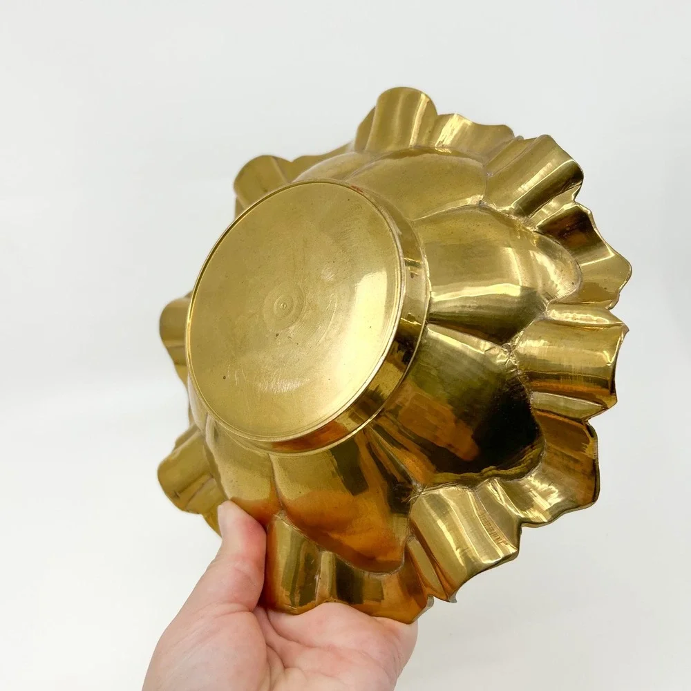Vintage Brass Gold Tone Cigar Ashtray Mid Century Star Burst Hollywood Regency
